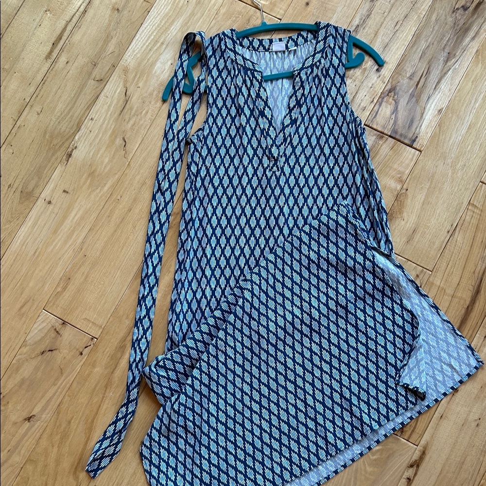 GAP Navy and White Patterned Blouse
